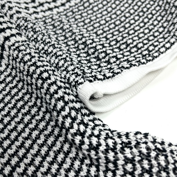 Rag & Bone Black White Crochet Cold Shoulder Top L - Picture 9 of 14